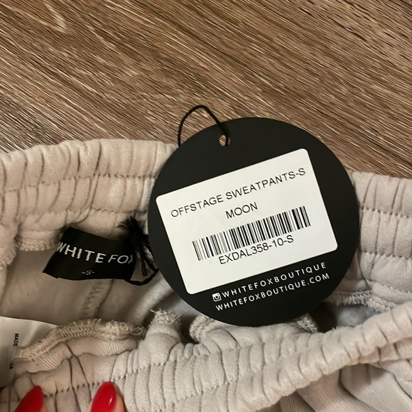 NWT White Fox Boutique Offstage Sweatpants Moon VOL.3 in size Small - Picture 2 of 11